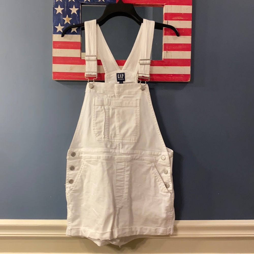 Gap short overalls
